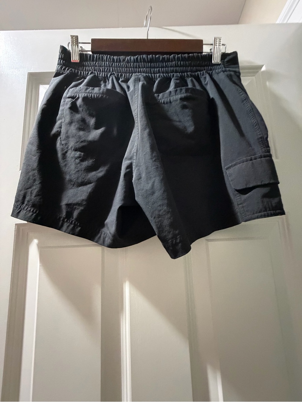 Athleta Chelsea Cargo shorts - Picture 3 of 4